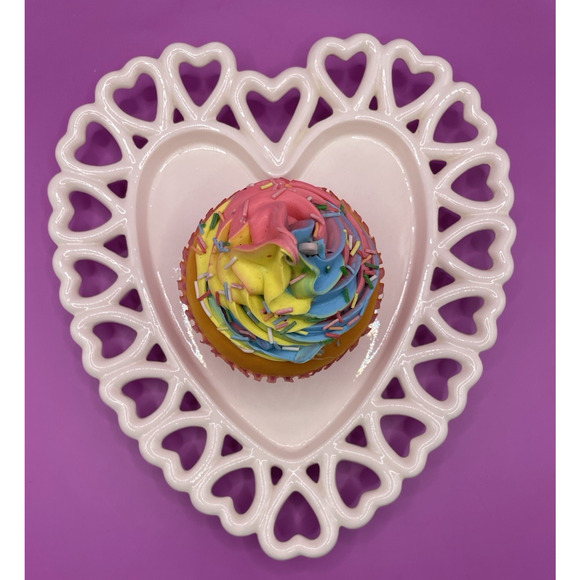 Vintage Handmade Signed Cherub Heart-Shaped Decorative Ceramic Dishes- Set of 2 - Picture 4 of 15